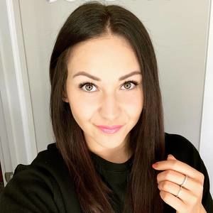 Meet your Posher, Debora